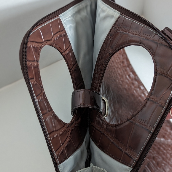 Beijo Couture brown laptop croc bag NEW 13x15" adj removable strap - Picture 11 of 15